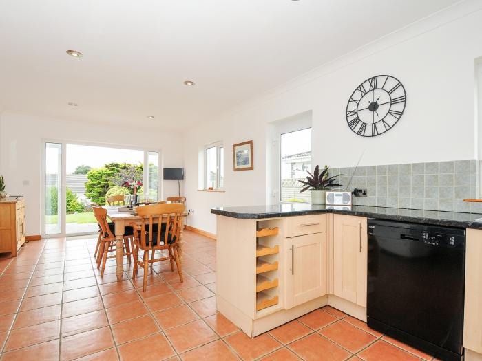 Chy Lowarth in Quintrell Downs, Cornwall. Dormer bungalow. Three bedrooms. Pet-friendly. Woodburner.