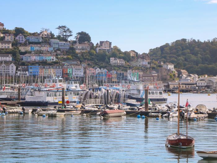 34c Clarence Street is a first-floor apartment in Dartmouth, Devon. Pet-friendly. Private garden. TV