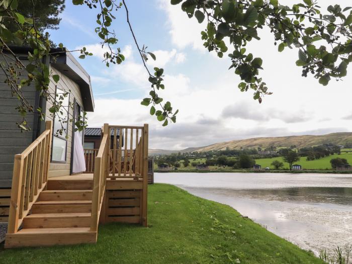 Astoria Lodge, Pendle View Holiday Park, Barrow, Lancashire. Lake views. Decking. Close to amenities