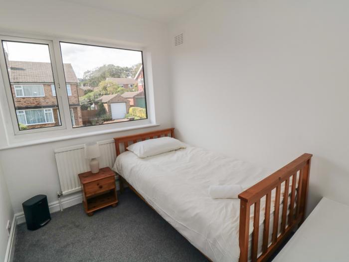 38 Southlands Grove, Scarborough, North Yorkshire. WiFi. Off-road parking for 2 cars. Close to shop.