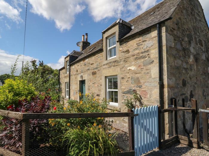 Tigh Na Rathaid, Grandtully near Aberfeldy, Perth and Kinross. Off-road parking. Close to amenities.