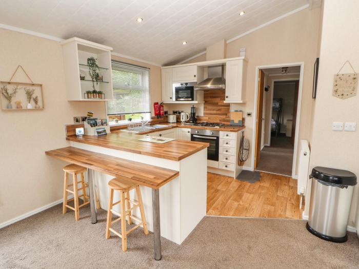 Lakeside 20, Warton near Carnforth, Lancashire. Open plan. Ground-floor living. Smart TV. Parking x2