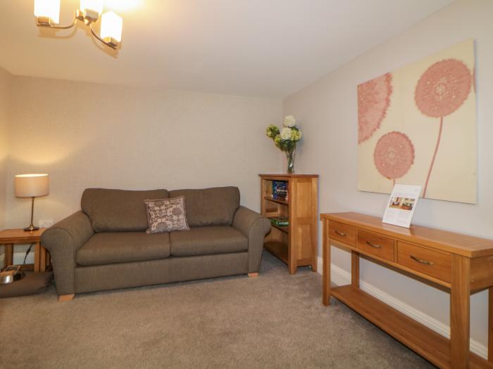 Apartment 30 Trinity Mews in Torquay, Devon. Ground-floor apartment, ideal for families. Near beach.