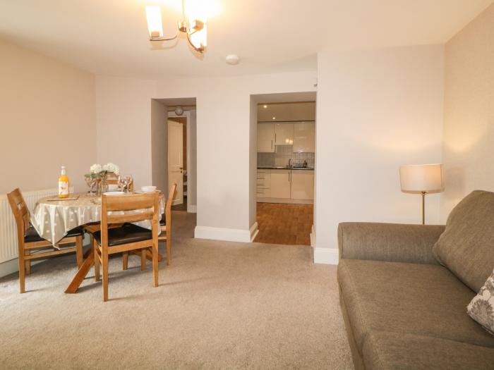 Apartment 30 Trinity Mews in Torquay, Devon. Ground-floor apartment, ideal for families. Near beach.