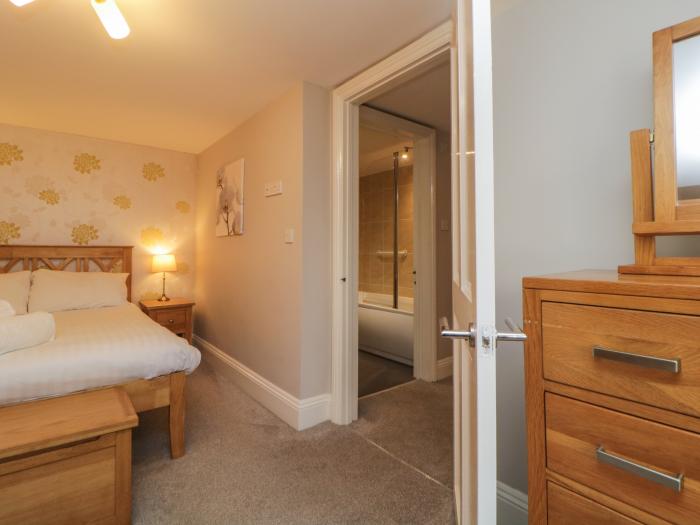 Apartment 30 Trinity Mews in Torquay, Devon. Ground-floor apartment, ideal for families. Near beach.