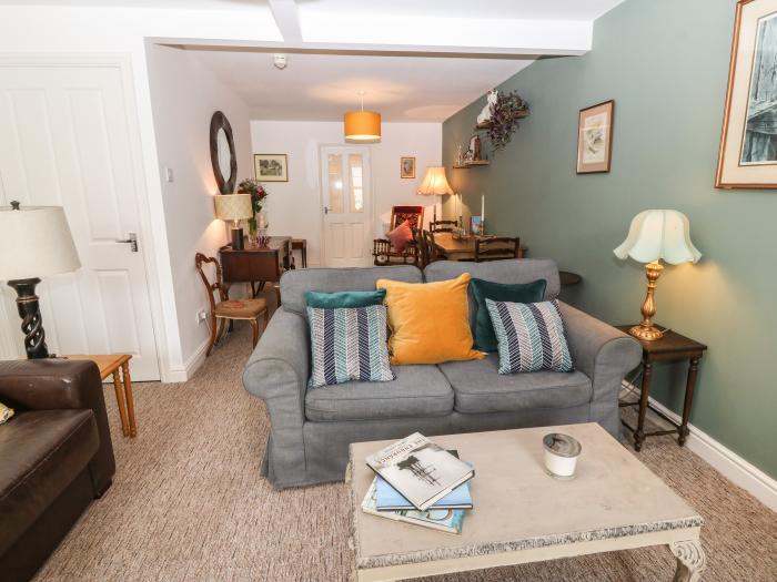 The Bell Apartment Cemaes Bay, Anglesey. Close to amenities and a beach. Near an AONB. Pet-friendly.