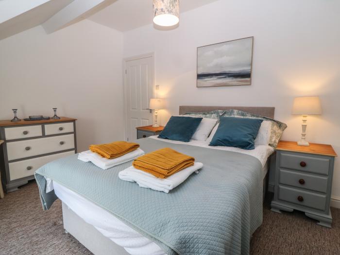 The Bell Apartment Cemaes Bay, Anglesey. Close to amenities and a beach. Near an AONB. Pet-friendly.