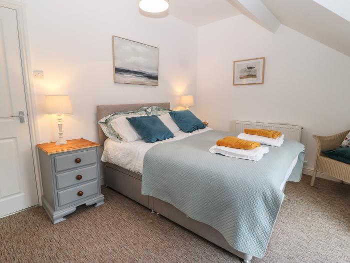 The Bell Apartment Cemaes Bay, Anglesey. Close to amenities and a beach. Near an AONB. Pet-friendly.