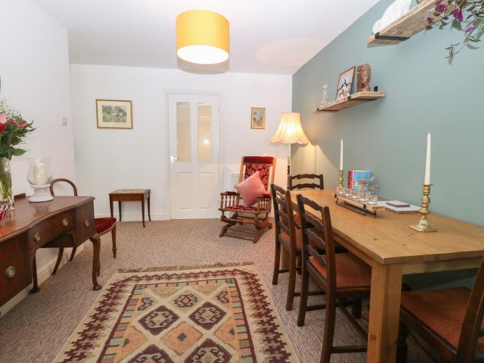 The Bell Apartment Cemaes Bay, Anglesey. Close to amenities and a beach. Near an AONB. Pet-friendly.