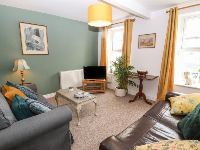 The Bell Apartment Cemaes Bay, Anglesey. Close to amenities and a beach. Near an AONB. Pet-friendly.