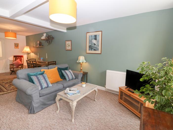 The Bell Apartment Cemaes Bay, Anglesey. Close to amenities and a beach. Near an AONB. Pet-friendly.