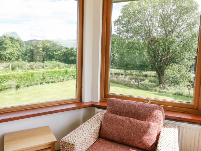 Maybank, Scottish Highlands. Four-bedroom home with mountain views. Pets welcome.