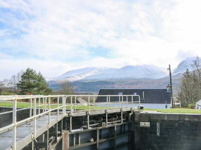 Maybank, Scottish Highlands. Four-bedroom home with mountain views. Pets welcome.