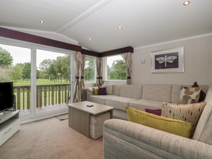 Swan, Pearl Lake Holiday Park, Shobdon, Herefordshire. Two bedrooms. Single-storey. Enc decking.