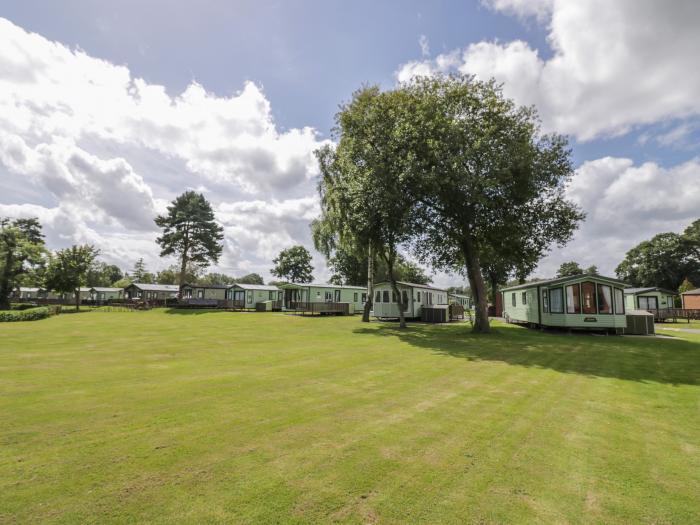 Heron, Shobdon, Herefordshire. Single-storey. Near the Shropshire Hills AONB. On-site facilities