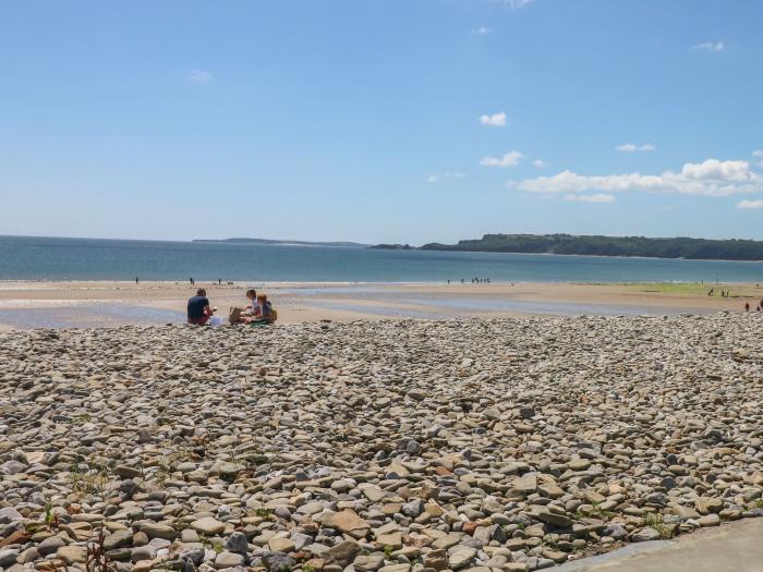 The Nest, Amroth