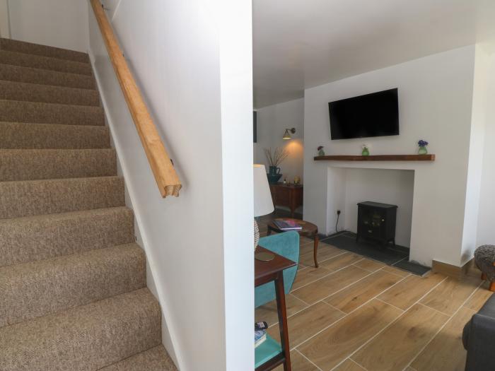 Yr Ysgubor in Dyffryn Ardudwy, Gwynedd. Two-bedroom cottage in National Park. Close to beach. Family