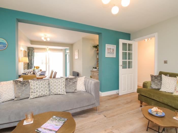 Bay Cottage, Weymouth, Dorset. Set over three floors. Central location close to amenities and beach.