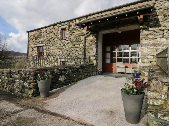 Cherry Tree Barn, Rusland Valley, Cumbria. Woodburning stove. Pet-friendly. Rural setting. Smart TV.