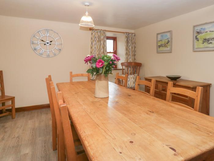 Cherry Tree Barn, Rusland Valley, Cumbria. Woodburning stove. Pet-friendly. Rural setting. Smart TV.