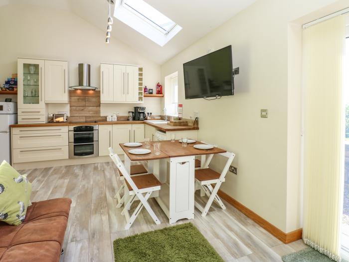 Dale View, Woodland near Cockfield, Durham. WiFi. TV. Pet-friendly. Close to pub. Garden. Couple's.