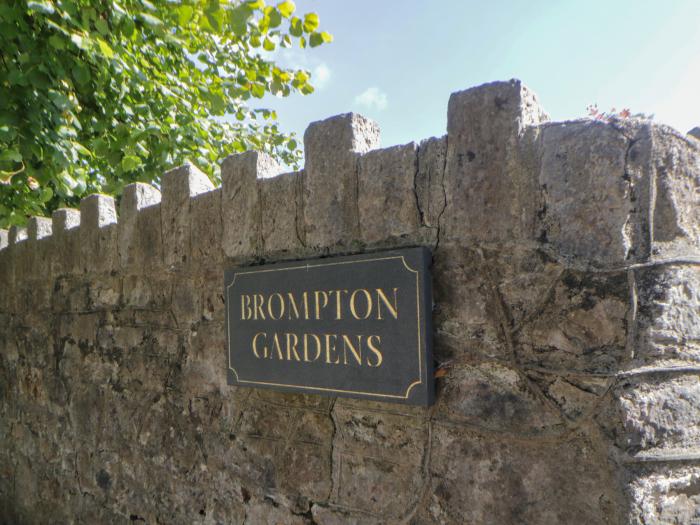 Brompton Gardens is in Torquay, Devon. Close to amenities and a beach. Near Dartmoor National Park