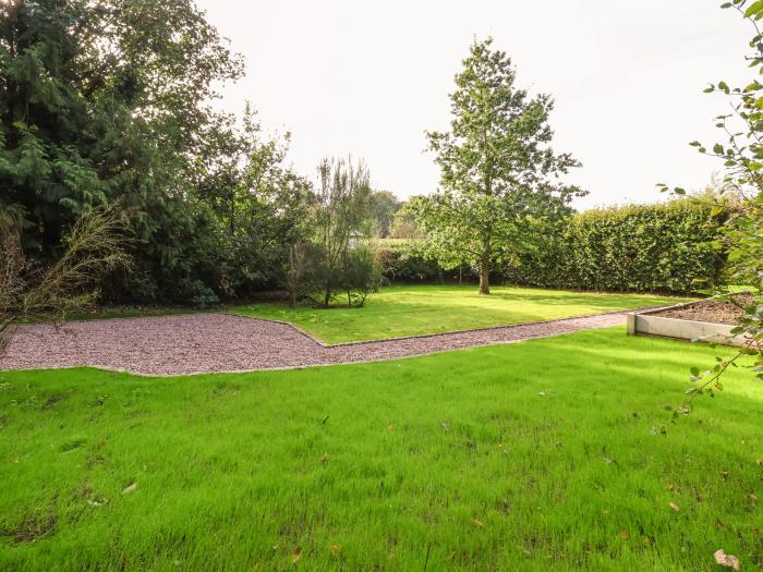 Bramble Lodge, in Cuddington, Cheshire. Single-storey base. Ideal for couples. Indoor swimming pool.