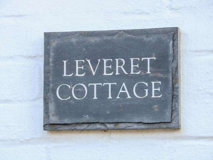 Leveret Cottage is in Docking, Norfolk. Close to amenities. Romantic. Couples. Bedroom with en-suite