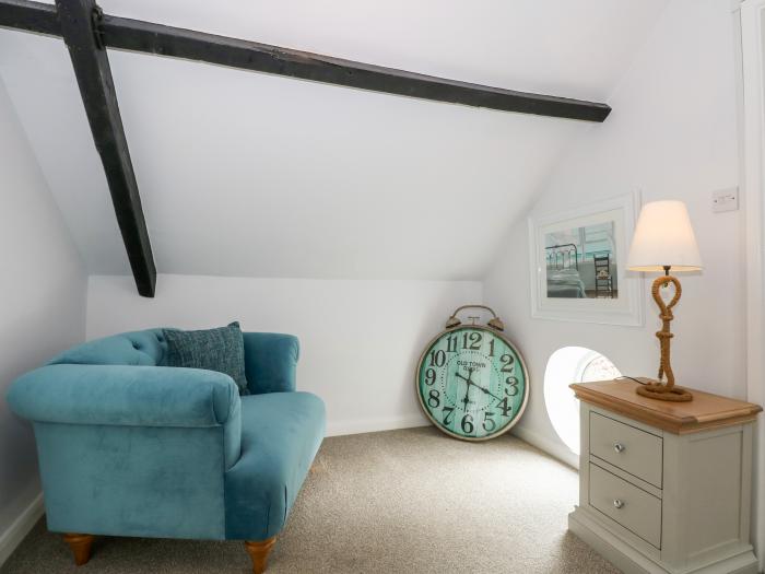 Leveret Cottage is in Docking, Norfolk. Close to amenities. Romantic. Couples. Bedroom with en-suite