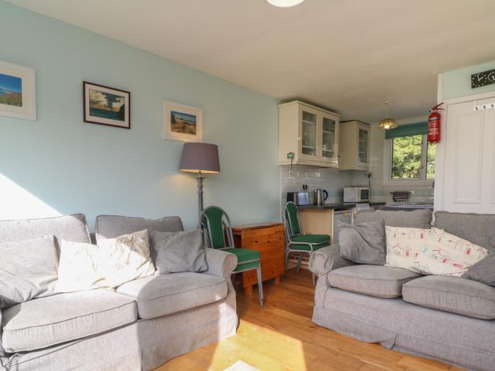 19 The Glade in Kilkhampton, Cornwall. Close to amenities. Off-road parking. Open-plan. Pet-friendly