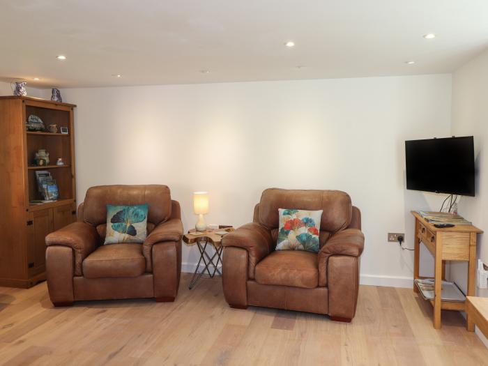 The Studio @ Dan Y Garn is in Newport, Pembrokeshire. One-bedroom, eco-home, ideal for couples. Pets