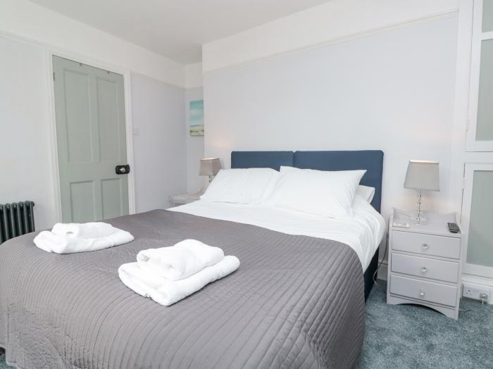 8 Above Town, Dartmouth, Devon. Second-floor apartment based in the heart of Dartmouth. Pet-friendly