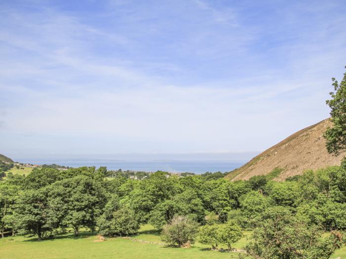 Tyddyn Ap Ifan, Penmaenmawr, Conwy. Close to amenities. Near National Park. Close to beach. Smart TV