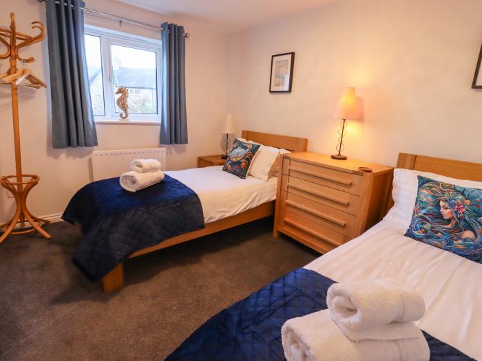 2A The Anchorage in Beadnell, Northumberland. Ground-floor apartment. Bay views. Open-plan. Smart TV