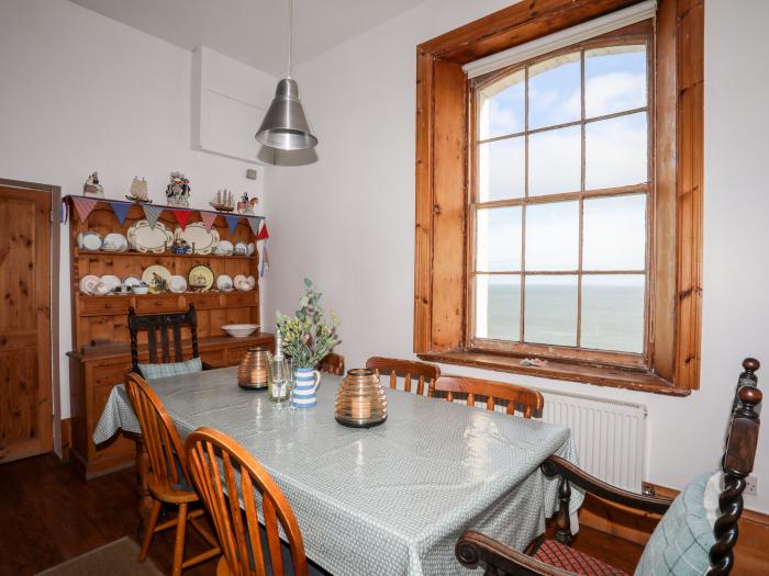 East Lighthouse Keeper's Cottage near Amlwch, Anglesey. Three-bedroom bungalow, near the coast. Pets