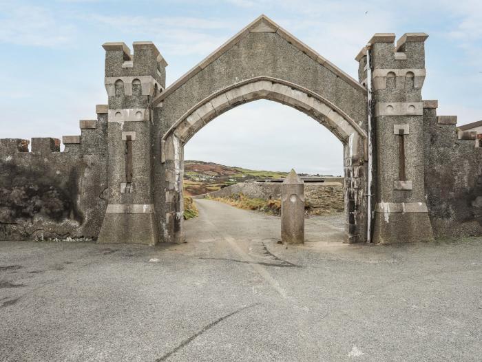 West Lighthouse Keeper's Cottage near Amlwch. Three-bedroom bungalow with sea views. Coastal. Patio.