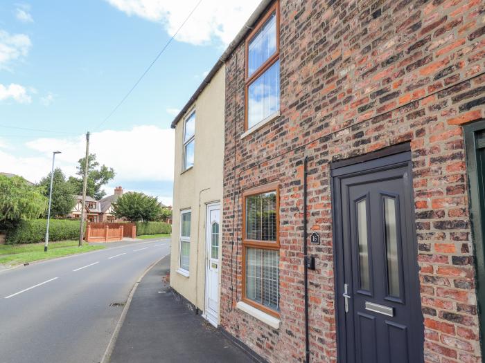 16 Northside, Patrington, East Riding of Yorkshire. Close to a shop and a pub. Woodburning stove. TV