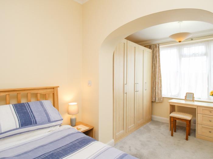 Sandy Haven is located in Swanage, Dorset. Two-bedroom apartment, near amenities and beach. In AONB.