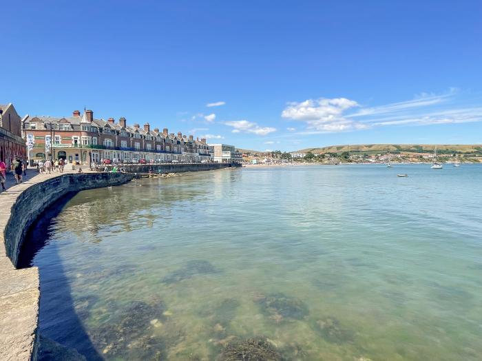 Sandy Haven is located in Swanage, Dorset. Two-bedroom apartment, near amenities and beach. In AONB.