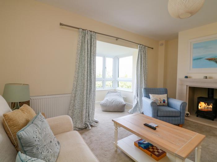 2 Orchard Drive in Salcombe, Devon. Four-bedroom home, enjoy countryside views. Close to beach. Pets