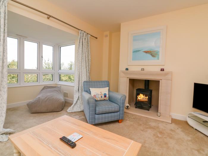 2 Orchard Drive in Salcombe, Devon. Four-bedroom home, enjoy countryside views. Close to beach. Pets