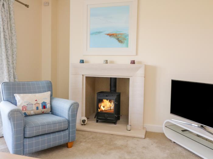 2 Orchard Drive in Salcombe, Devon. Four-bedroom home, enjoy countryside views. Close to beach. Pets