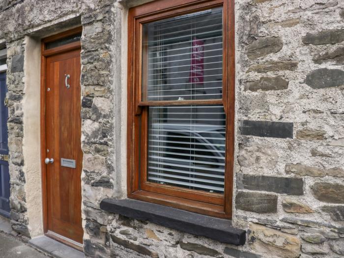 Jessie's Cottage, Staveley, Cumbria. In Lake District National Park. Close to amenities and a river.