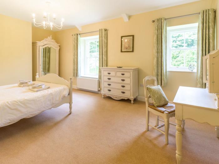 The Coach House nr Belford, Northumberland. Five bedrooms. Games room. Woodburner. Child facilities