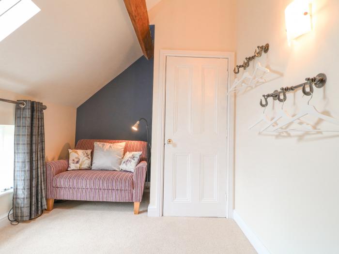 Dovecote Cottage near Ashbourne, Derbyshire. One-bedroom home, ideal for couples. Near National Park