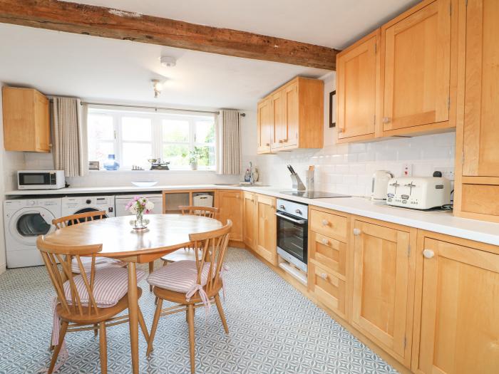 Dovecote Cottage near Ashbourne, Derbyshire. One-bedroom home, ideal for couples. Near National Park