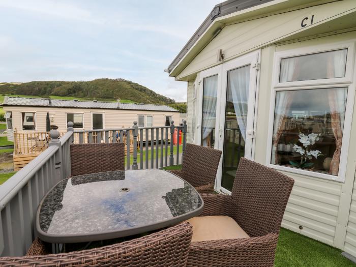 Bryn Vista near Aberystwyth, Ceredigion. Smart TV. Open plan. Near a National Park. Off-road parking