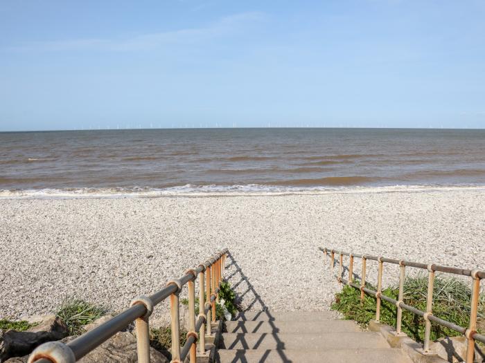 Beachcomber D35 is in Towyn, Conwy. Three-bedroom lodge with on-site facilities. Close to the beach.