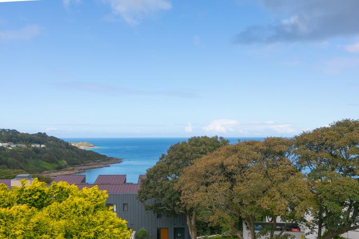 7 Sandy Lane, Carbis Bay, Cornwall. Penthouse apartment. Allocated parking for 1 car. Stunning views