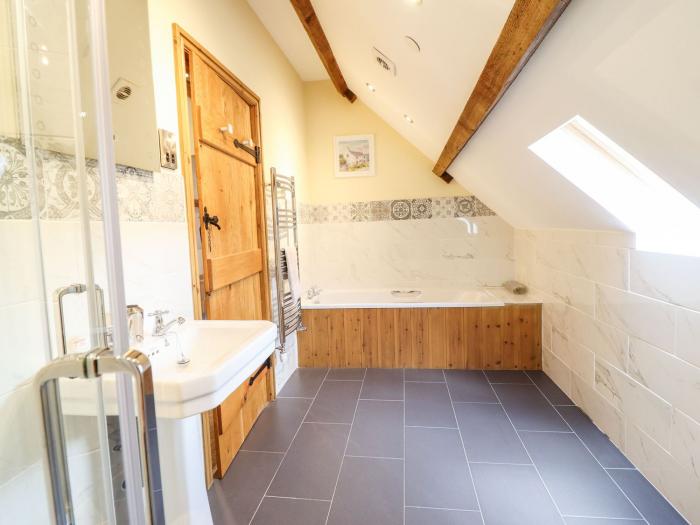 The Barn, Corwen, Denbighshire, North Wales. Barn conversion. Families. Open-plan. Hot tub. Barbecue